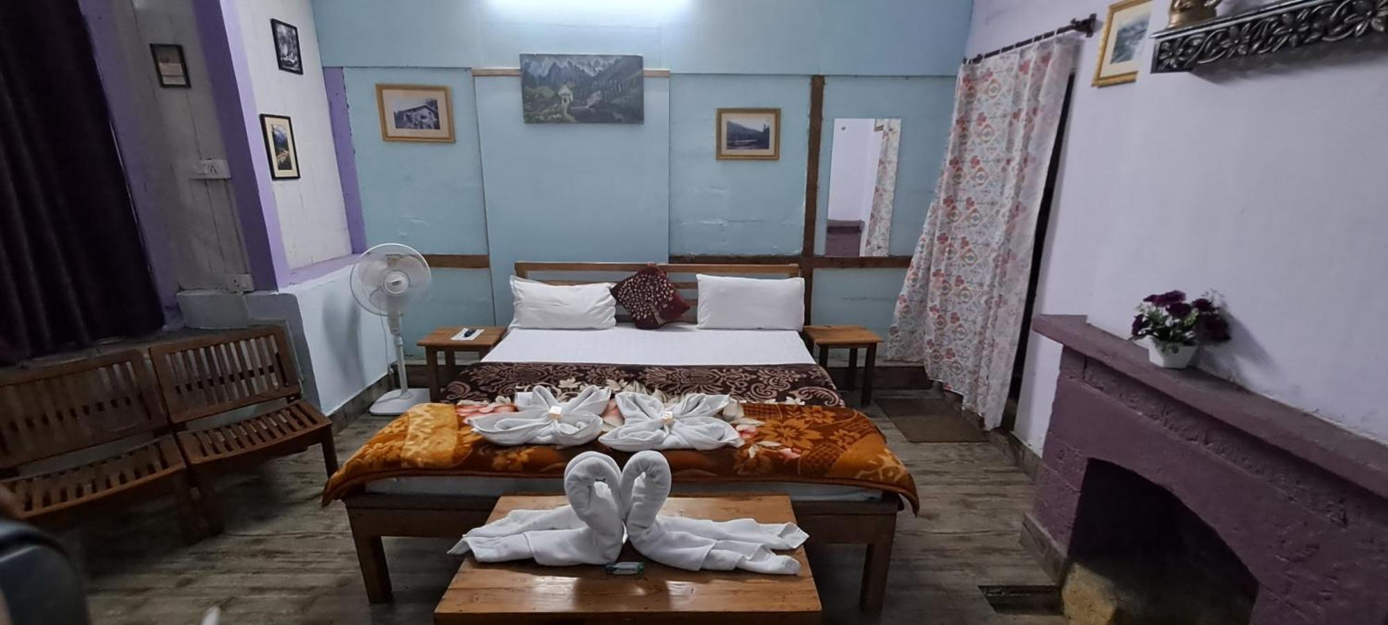 Leela Homestay *